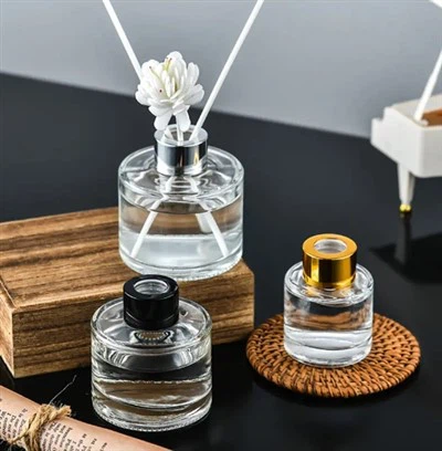 Koji su popularni dizajni oblikovanih staklenih boca?